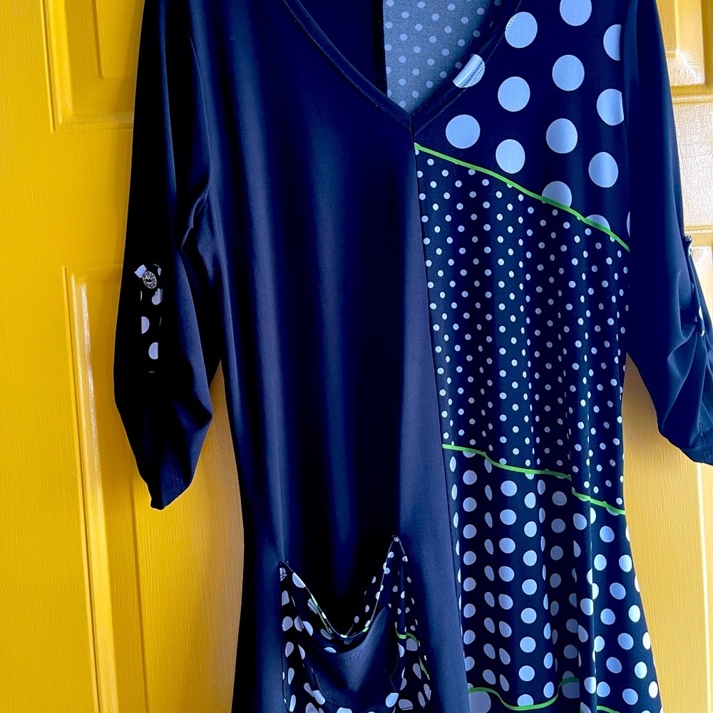 DELIGHTFUL BLACK WITH POLKA DOT FASHTIQUE TOP!  XL